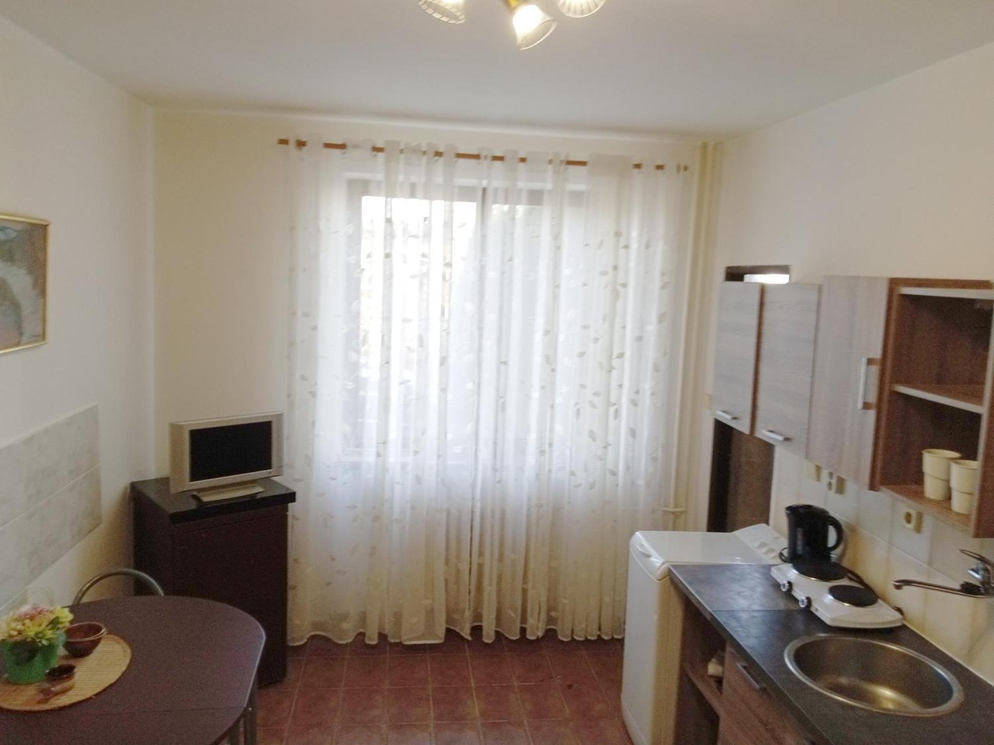 Apartments Alena - كارلوفي فاري الغرفة الصورة